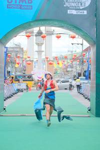 BIB: 
                            <button type="button" onclick="openModal(21761901)" class="btn btn-primary btn-sm float-right btn-popup" data-toggle="modal" data-target=".modal-high-quality">
                        <i class="fas fa-shopping-cart"></i> Add to Cart
                    </button>
                                            <button type="button" onclick="isThisMe(21761901, true)" class="btn btn-success btn-sm float-right btn-popup btn-isme hidden" data-toggle="tooltip" data-placement="bottom" title="นี่คือรูปของคุณใช่ไหม คลิกที่นี่เพื่อเอาเข้าอัลบั้ม">
                        <i class="fas fa-plus"></i> Add to album
                    </button>
                    <button type="button" onclick="isThisMe(21761901, false)" class="btn btn-warning btn-sm float-right btn-popup btn-isnotme hidden">
                        <i class="fas fa-ban"></i> Remove from album
                    </button>